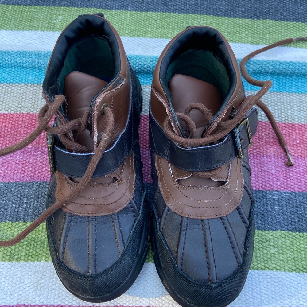 Like new boys waterproof duck boots, size 2
